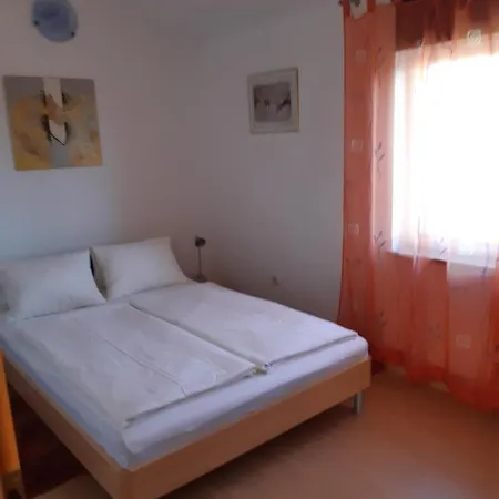 Franka Apartman *